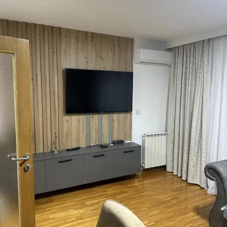 公寓 Kristina 49b,lukavica,istocno