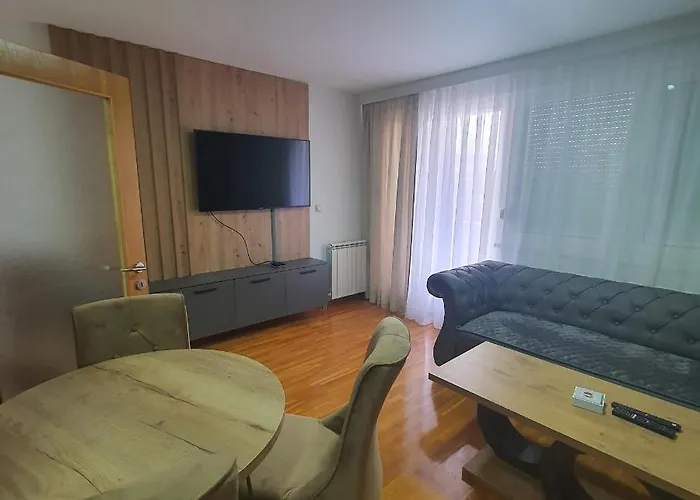 Kristina 49b,lukavica,istocno Saraievo