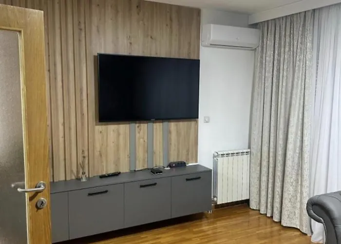 Apartamento Kristina 49b,lukavica,istocno